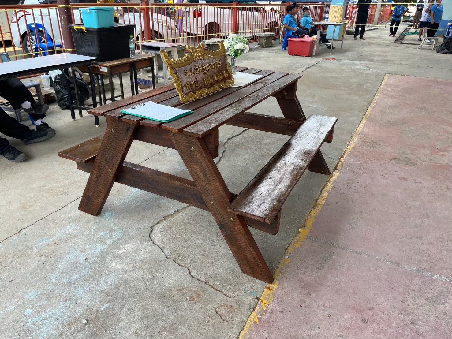 โต๊ะไม้ thumbnail