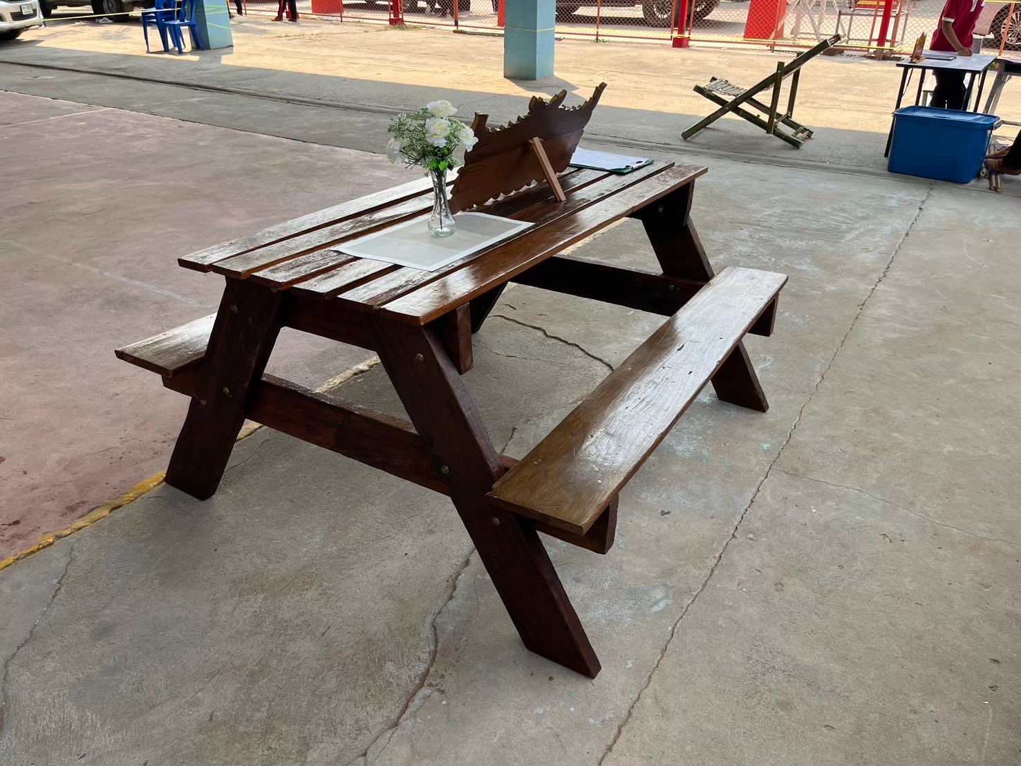 โต๊ะไม้ thumbnail