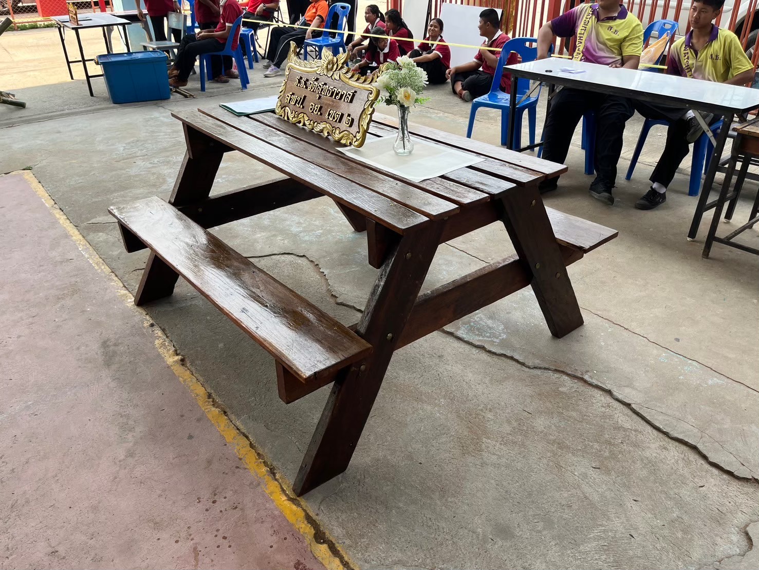 โต๊ะไม้ thumbnail