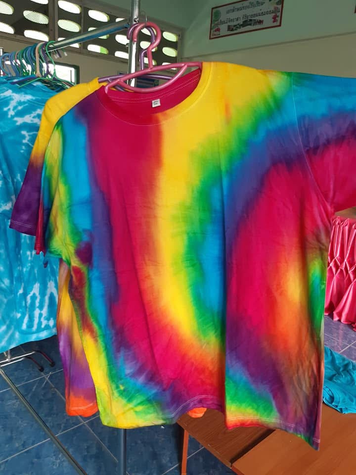 เสื้อมัดย้อม thumbnail