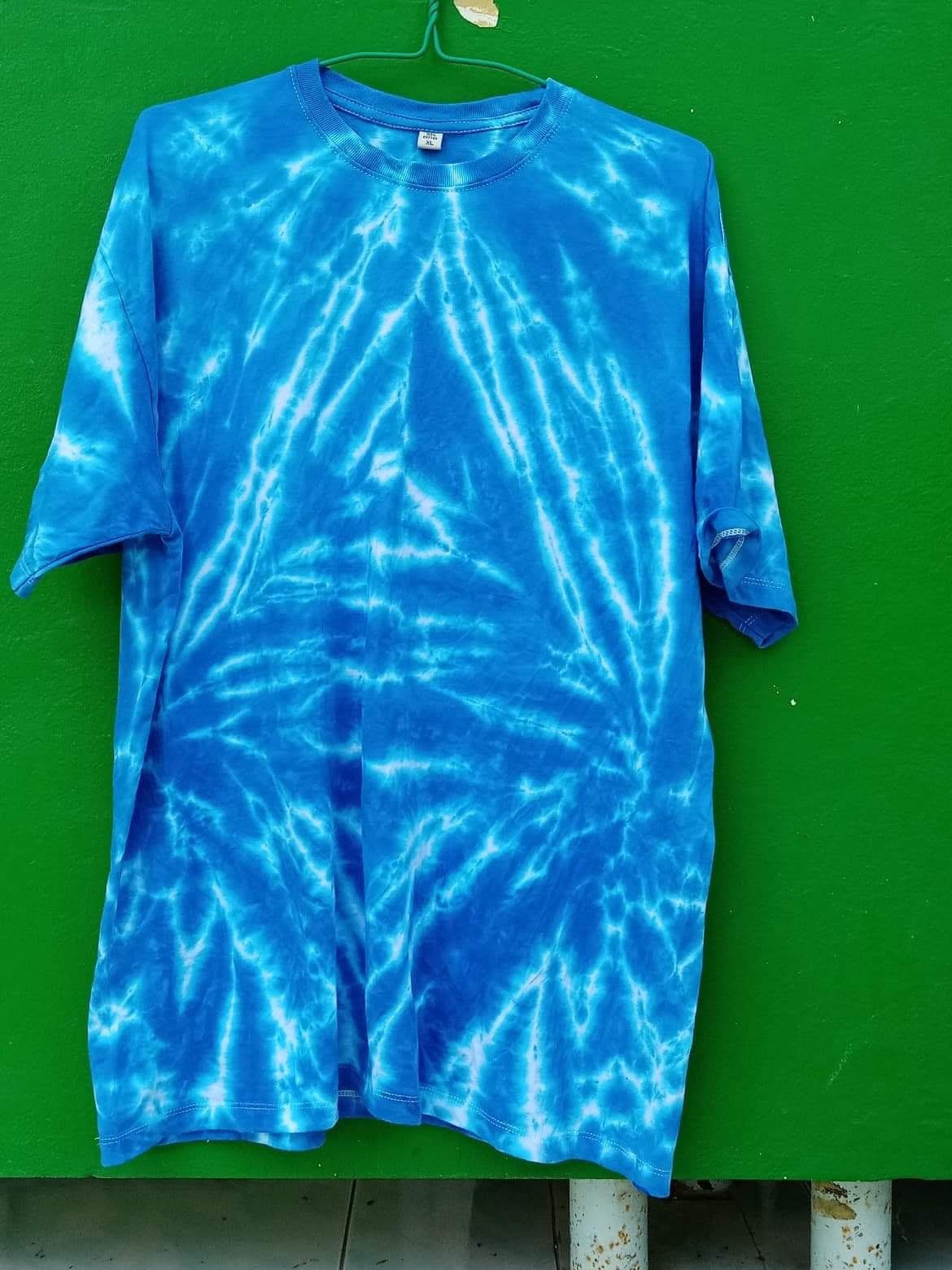 เสื้อมัดย้อม thumbnail