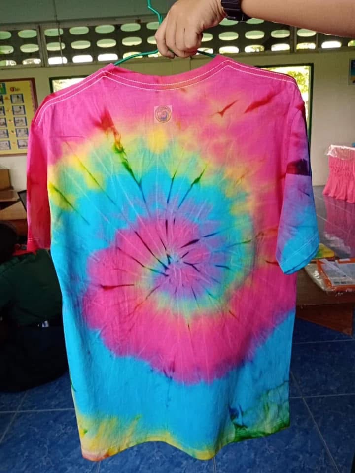เสื้อมัดย้อม thumbnail