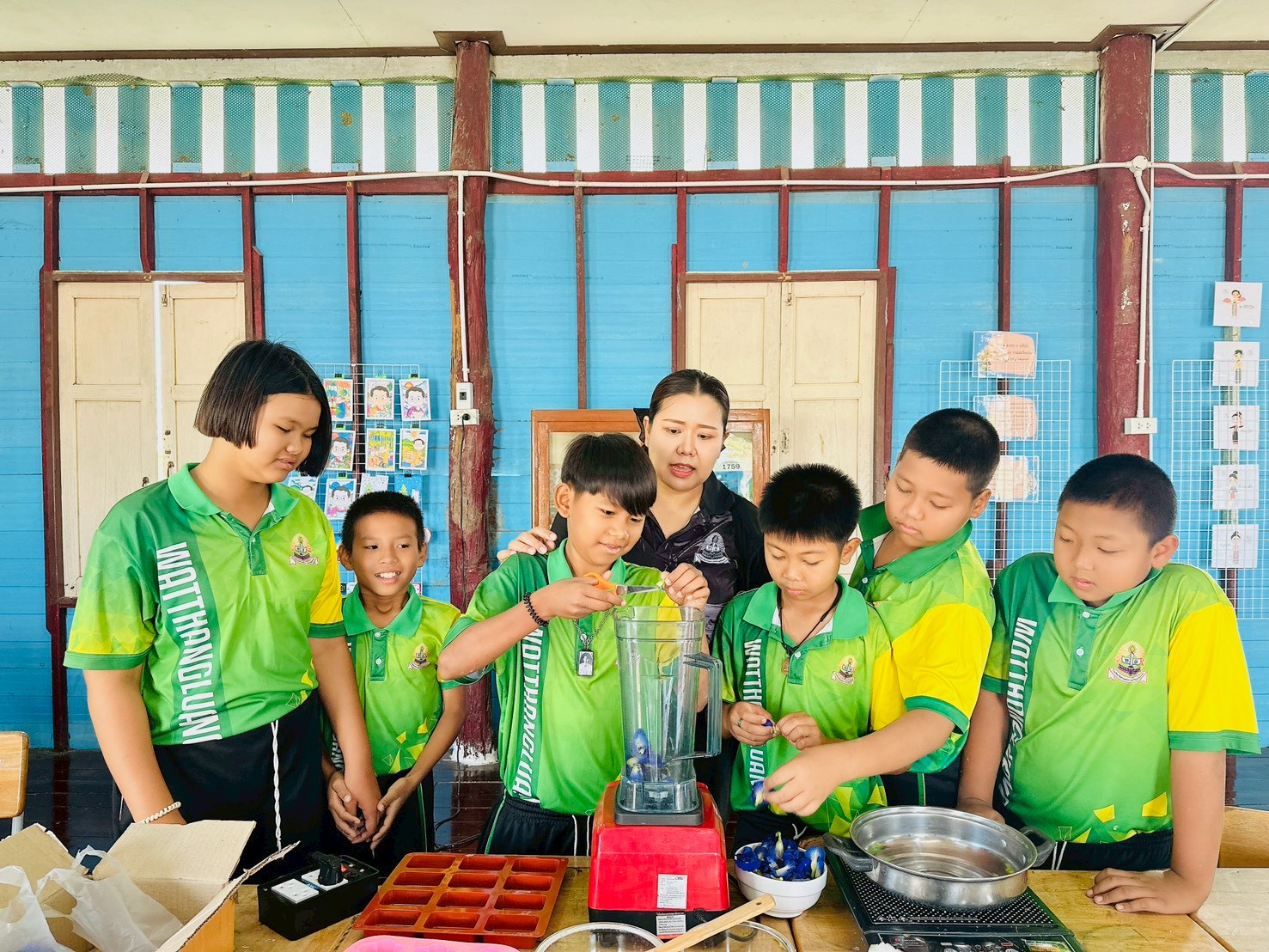 สบู่ล้างมือจากอัญชัญ thumbnail