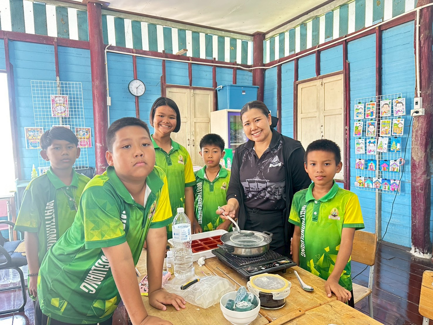 สบู่ล้างมือจากอัญชัญ thumbnail