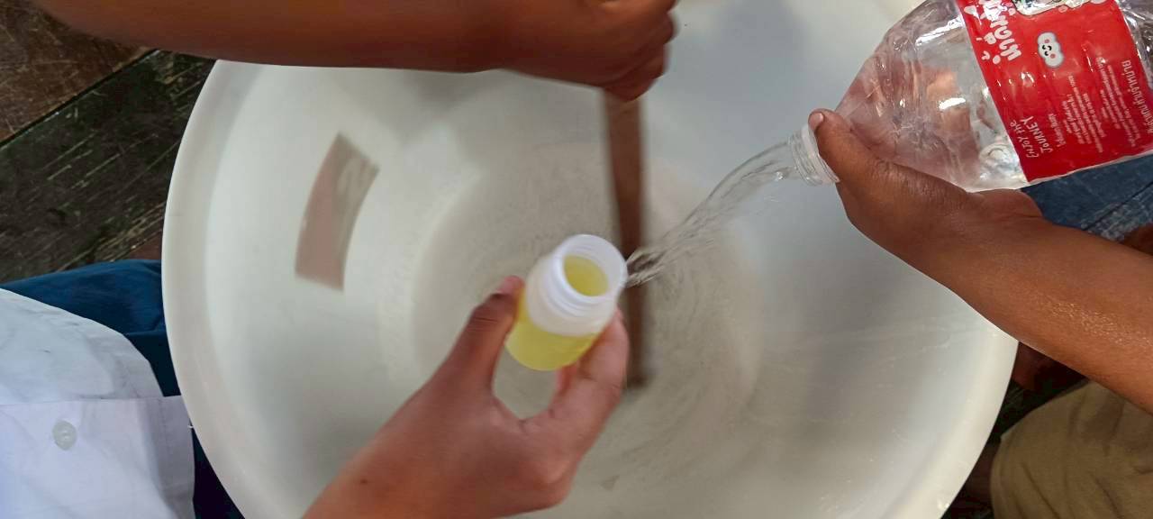 น้ำยาล้างจานกลิ่นมะกรูด thumbnail