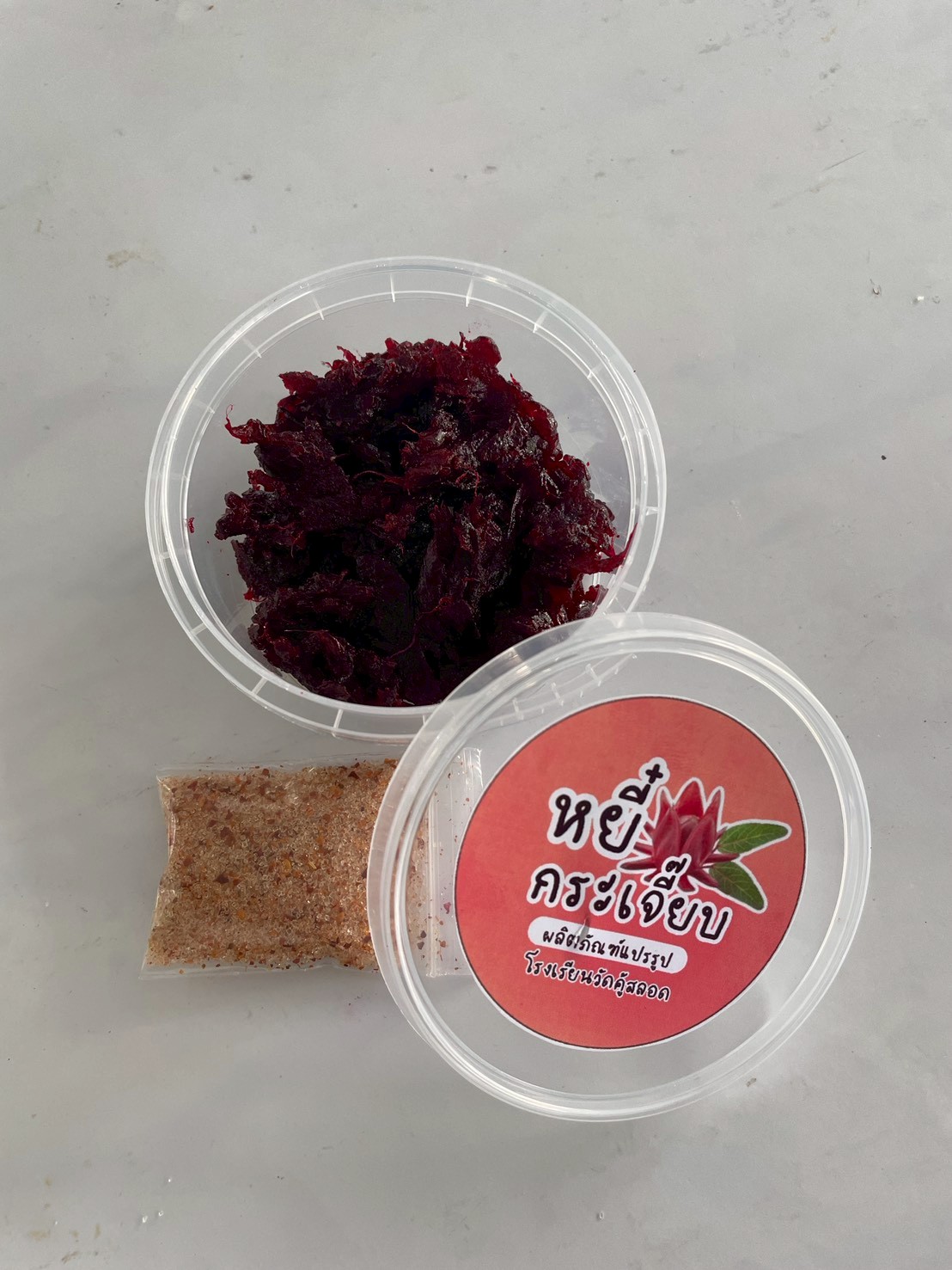 หยีกระเจี๊ยบแดง