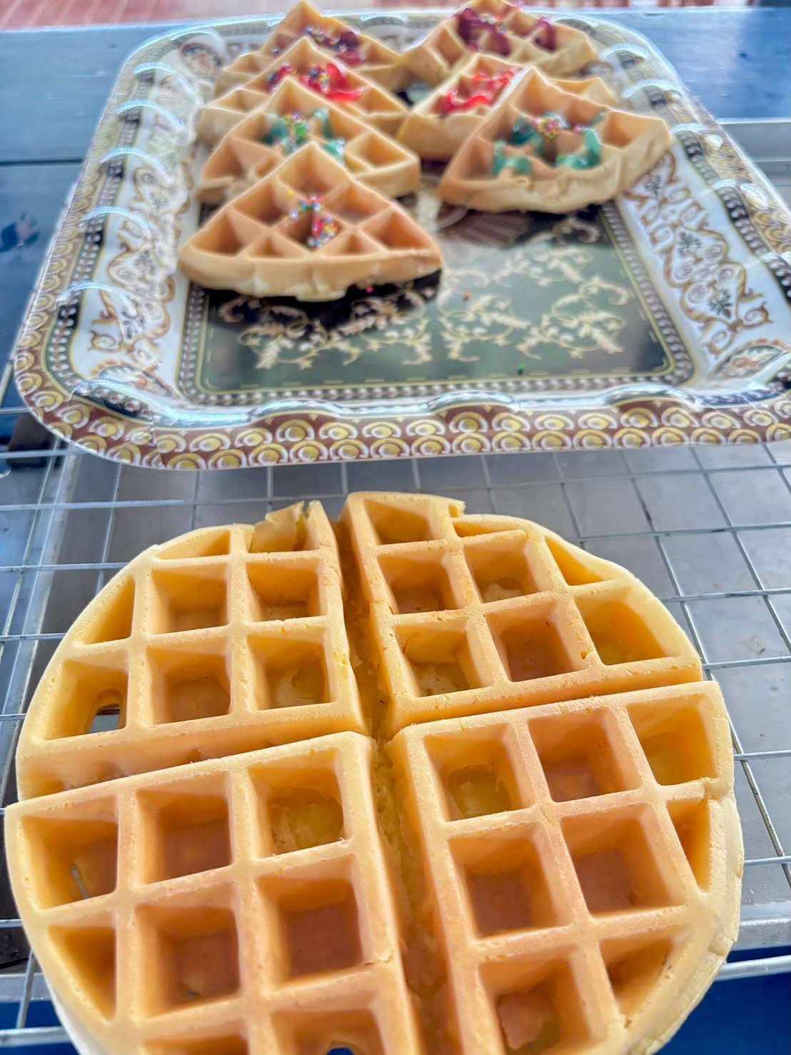 วาฟเฟิล (Waffles)